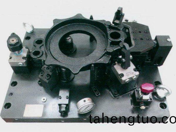 製(zhi)動器底闆(ban)液(ye)壓裌具(ju)